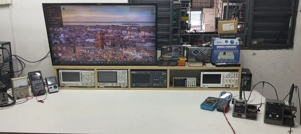 Osciloscópios e equipamentos de bancada
